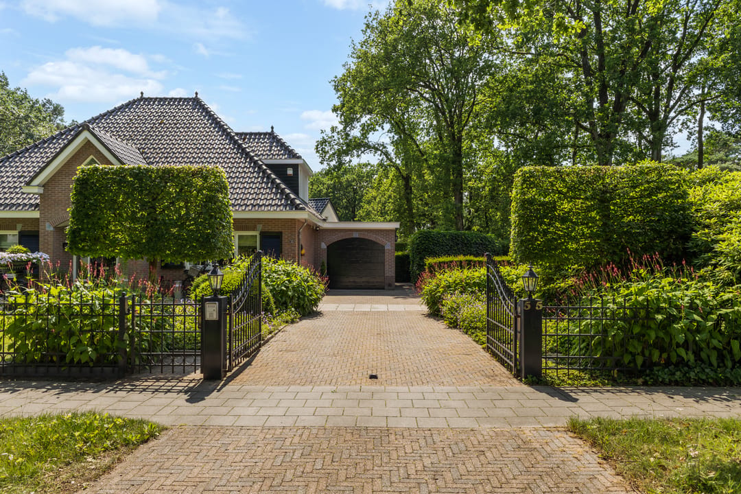 Photo 88 of Julianalaan 55
