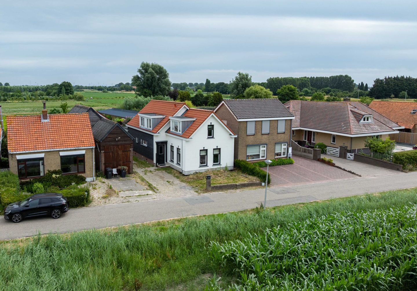 Foto 1 van Dorpsweg 9