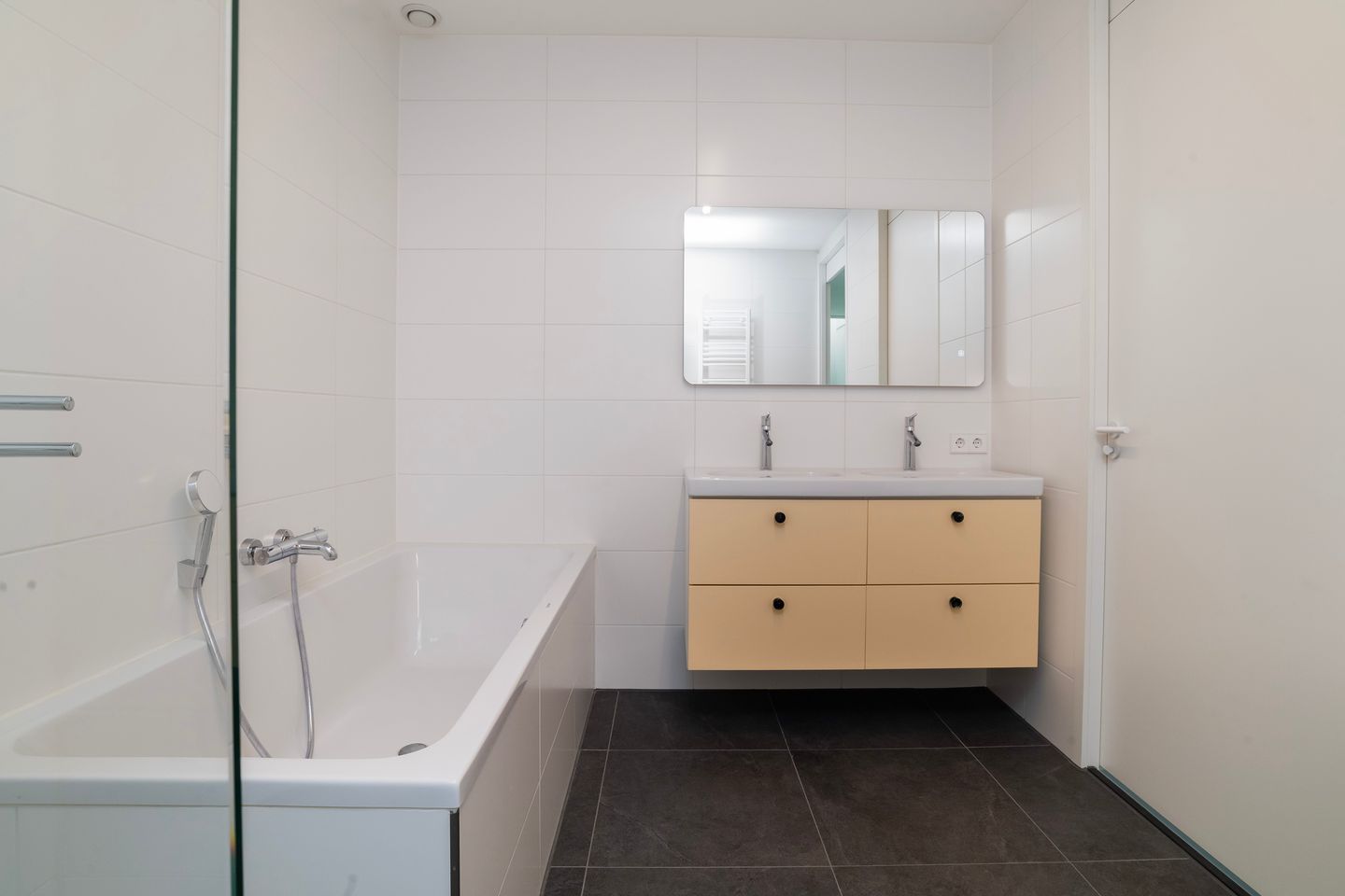 Photo 35 of Houtlaan 565