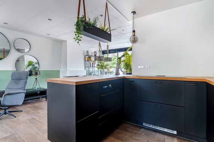 Tussenwoning te koop: Jan Vermeerlaan 26, Roosendaal