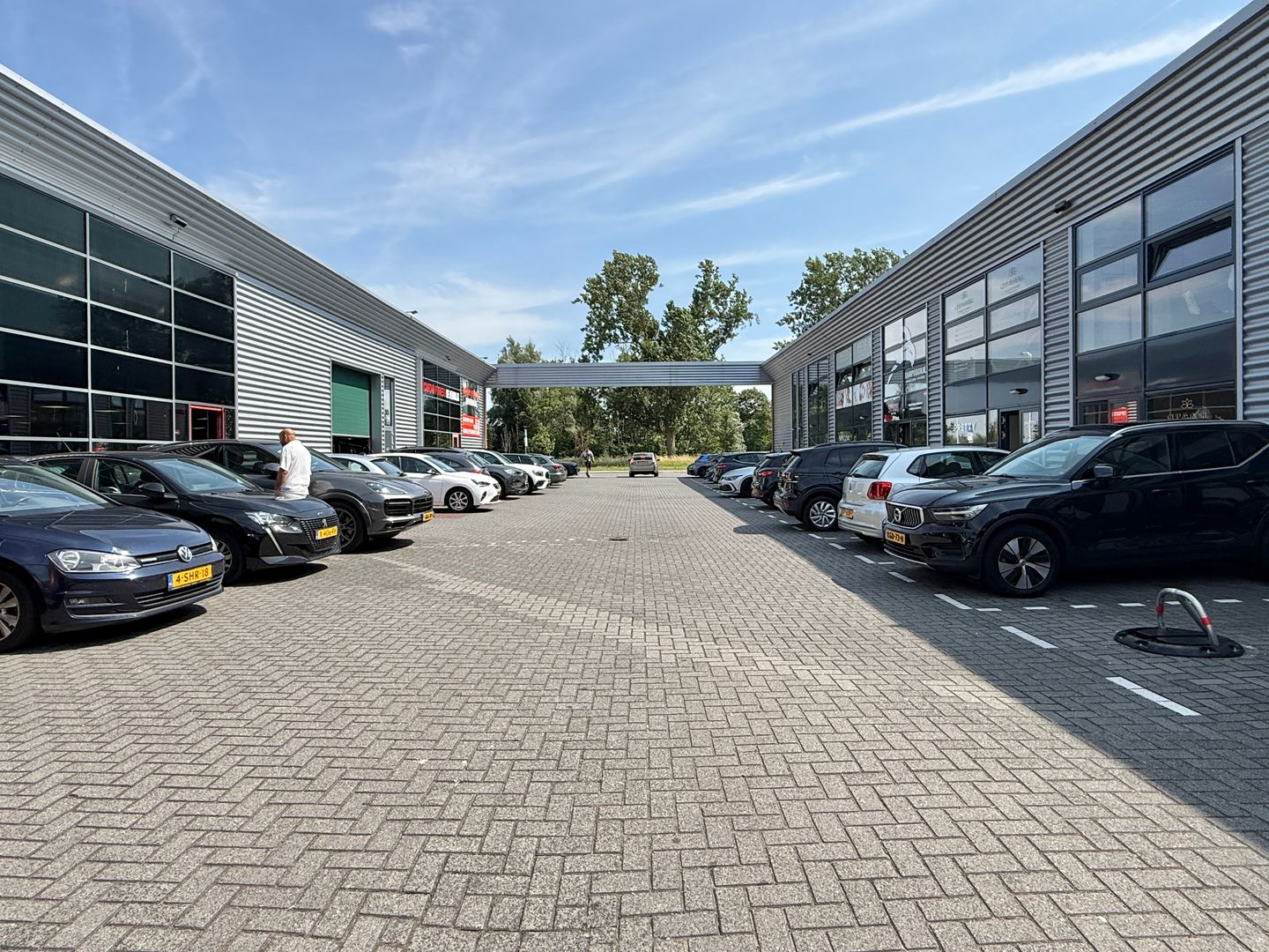 View photo 4 of Parallelweg 128-F