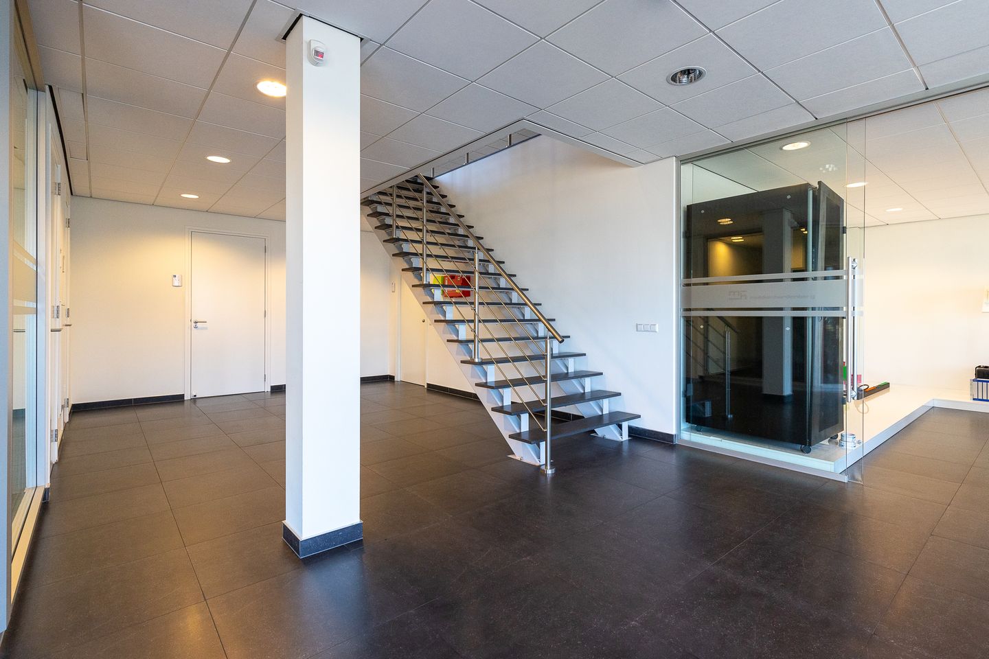 Bekijk foto 4 van Satellietbaan 37