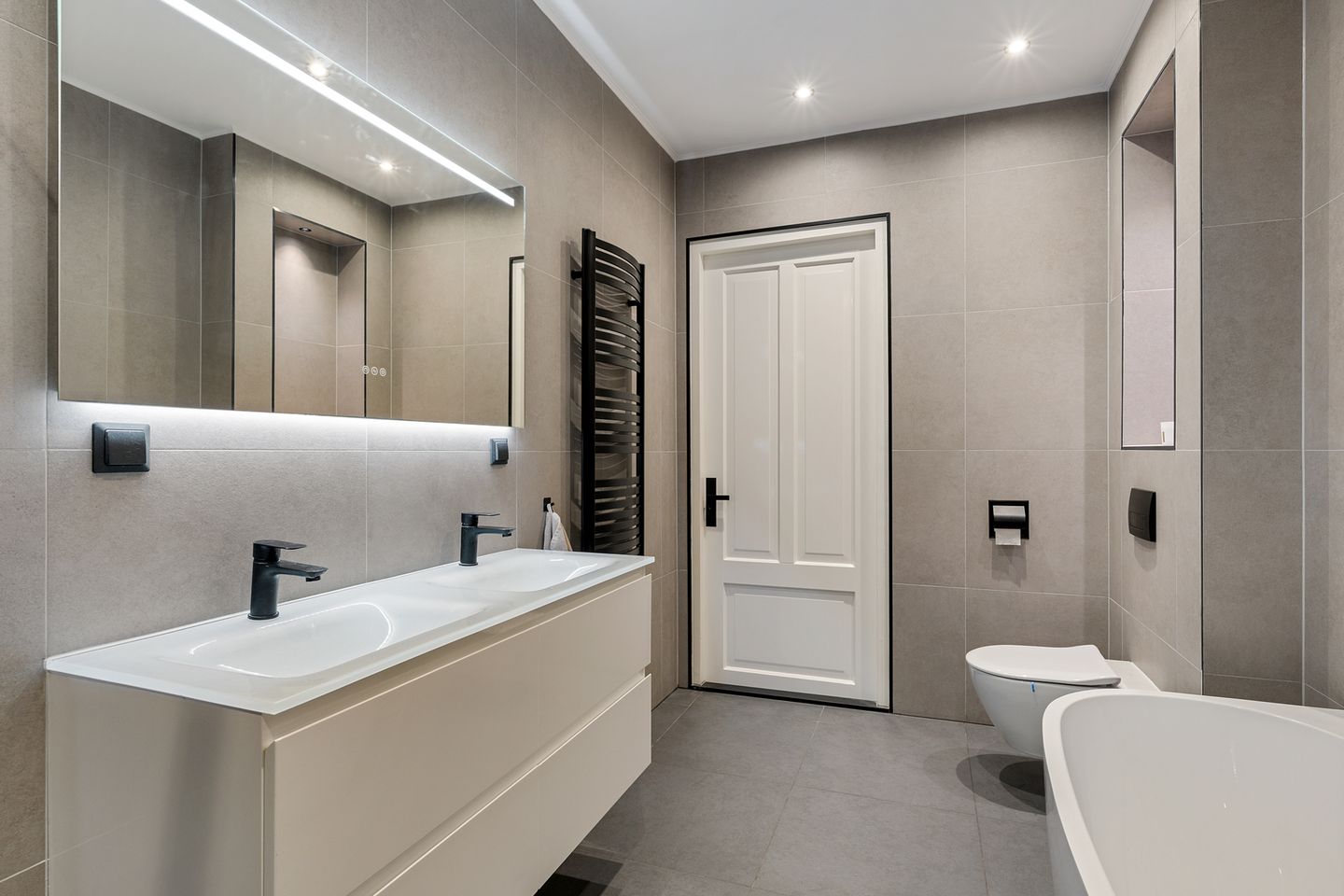 Photo 44 of Obrechtstraat 300