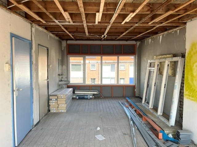 Photo 18 of Claude Fonteijnestraat 38
