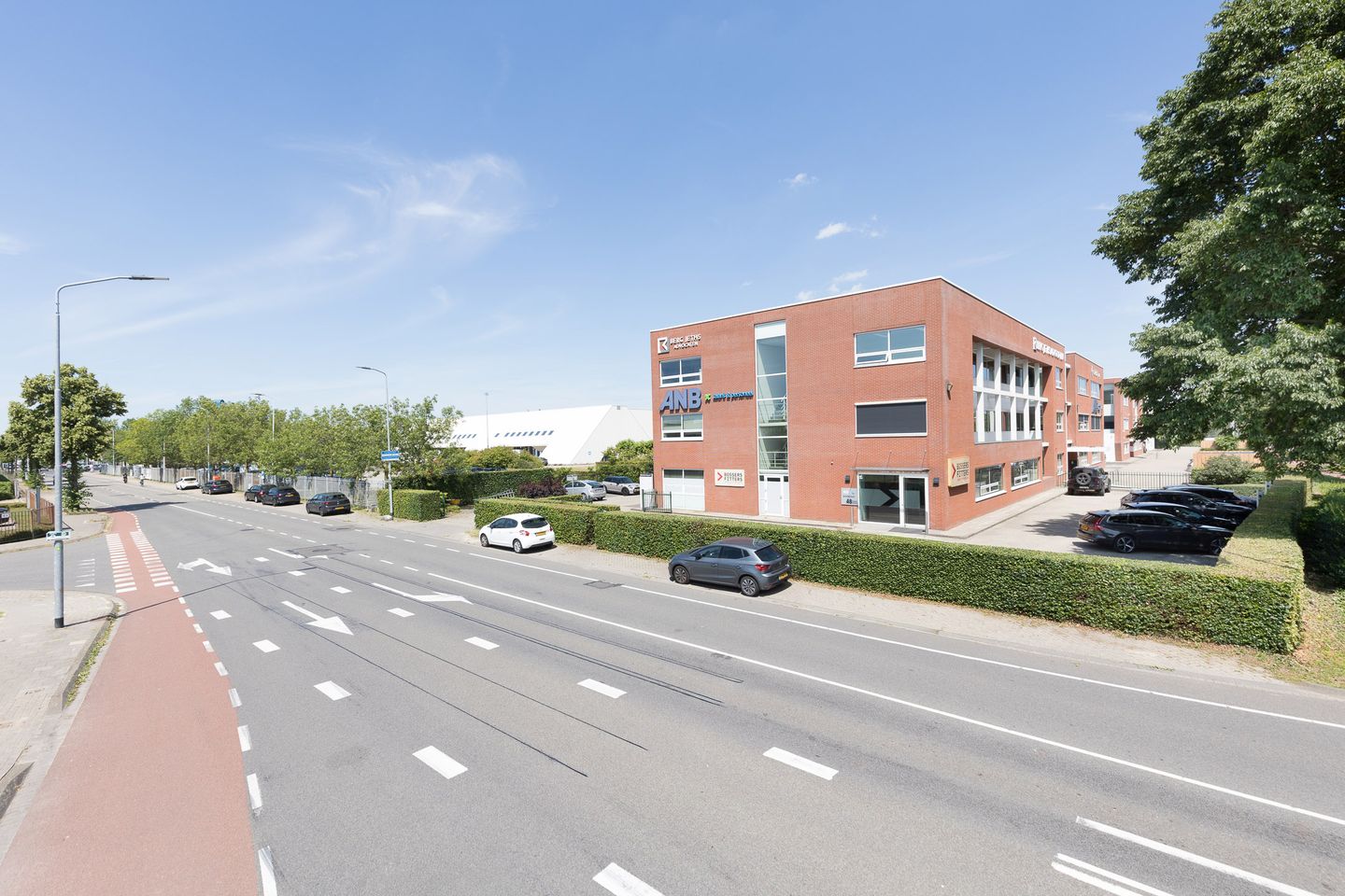 View photo 2 of Beemdstraat 50