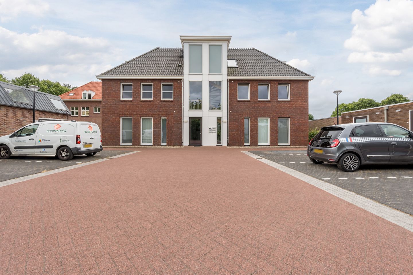 Photo 34 of Nieuwendijk 28-G