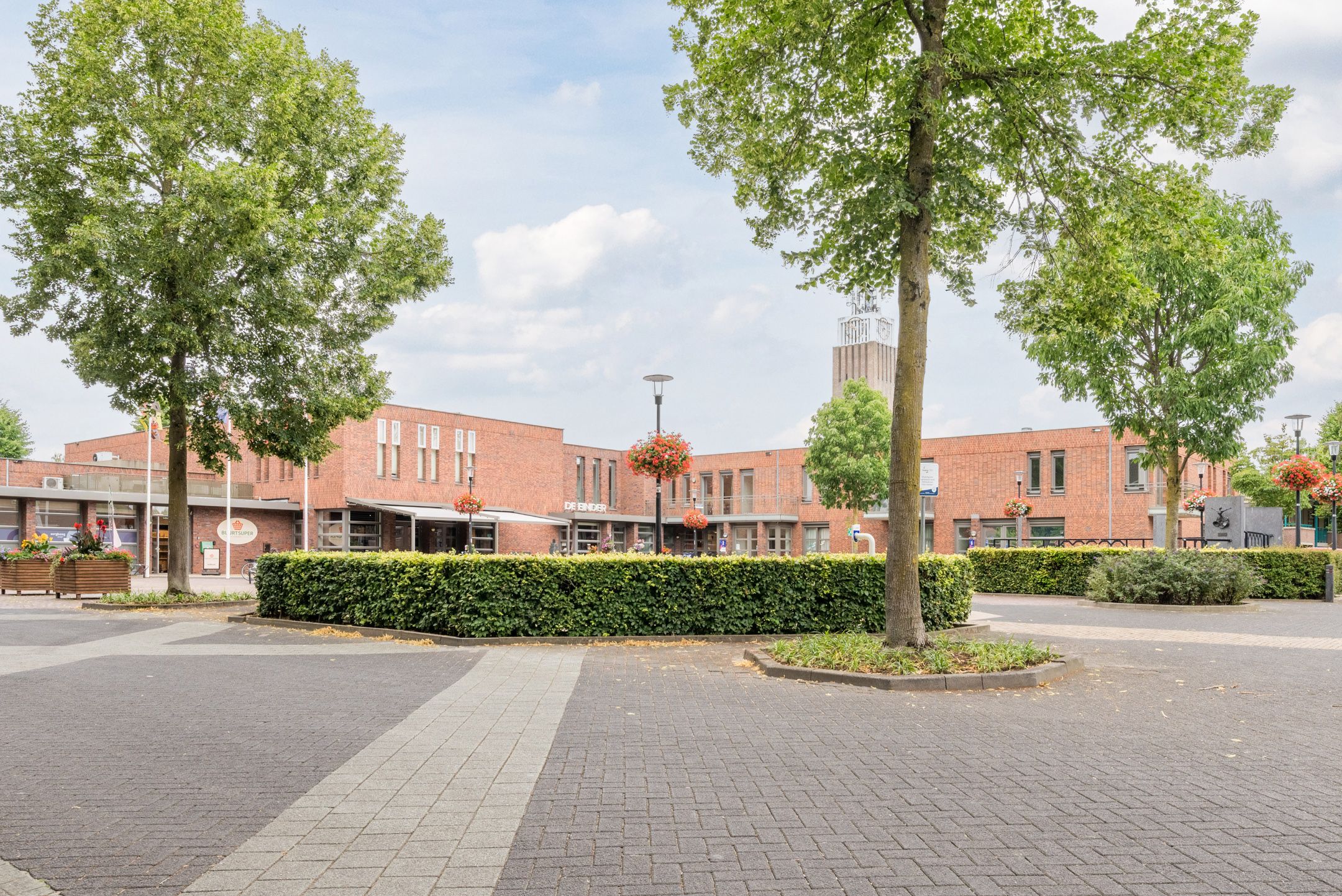 Photo 36 of Nieuwendijk 28-G