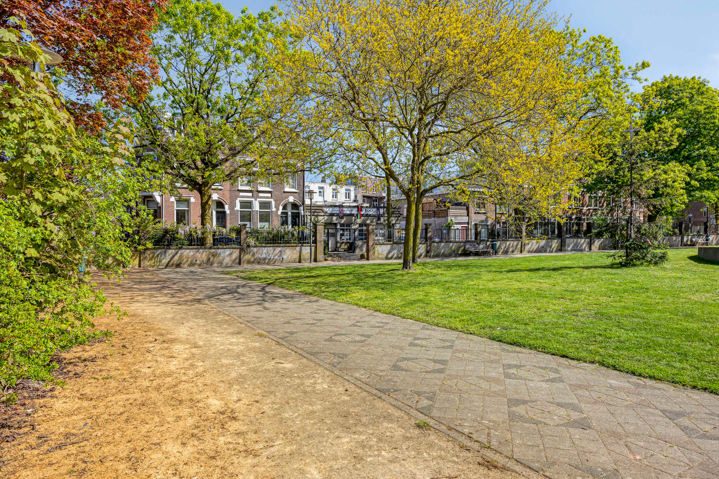 Photo 65 of de Ruyterstraat 135