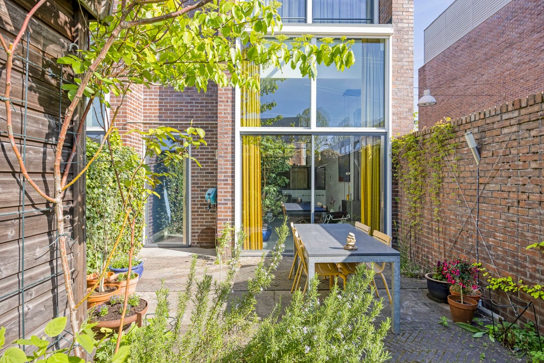Photo 52 of de Ruyterstraat 135