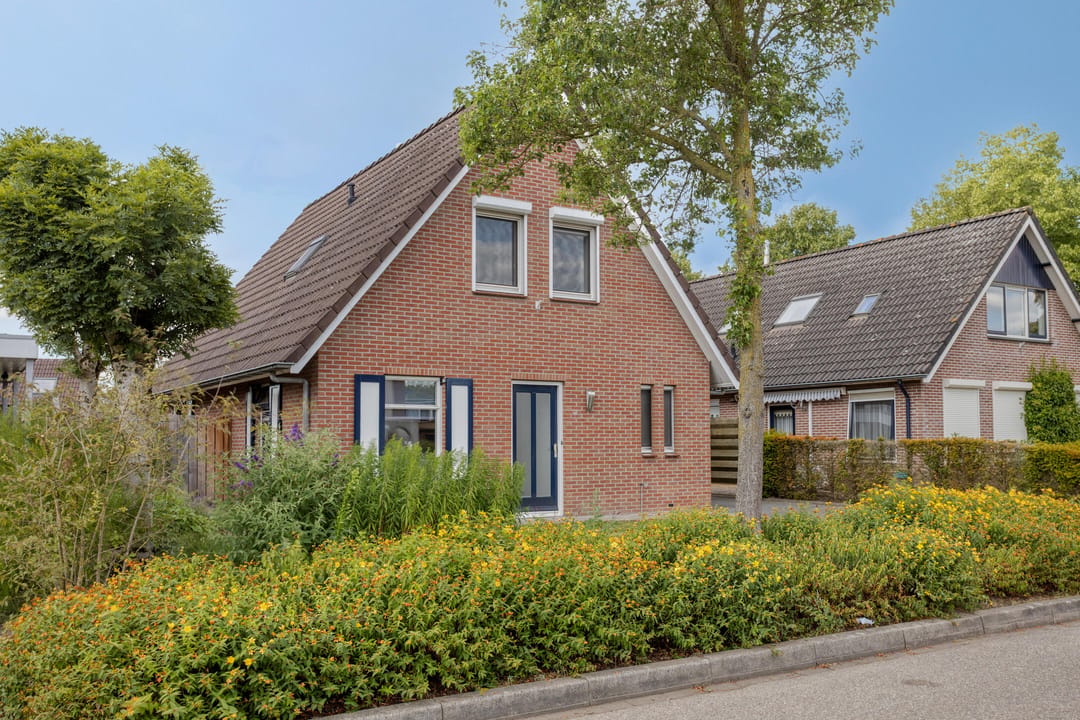 Photo 7 of Oranjestraat 84