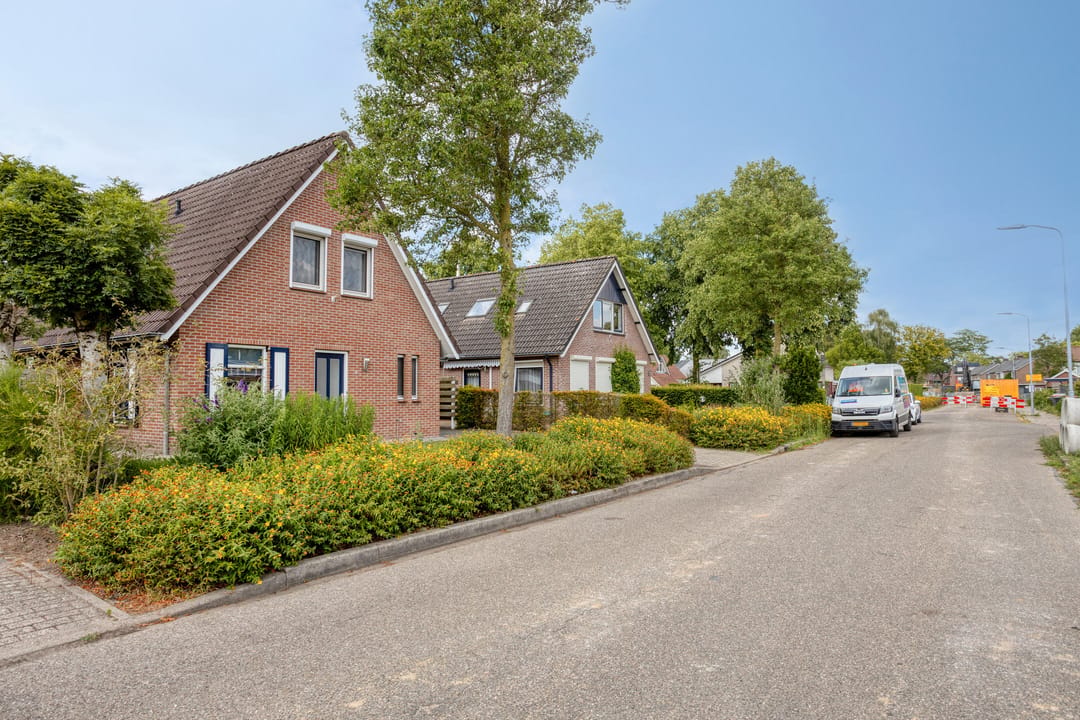 Photo 38 of Oranjestraat 84