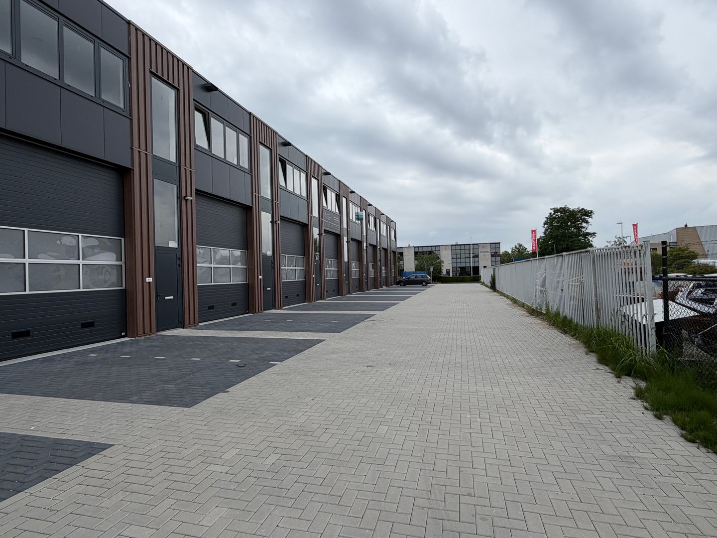 View photo 3 of Goudstraat 1-3