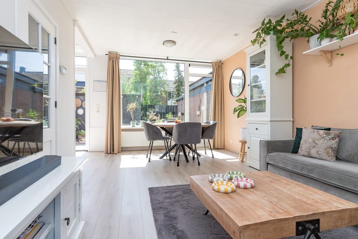 Tussenwoning te koop: Pampusstraat 45, Rijsenhout