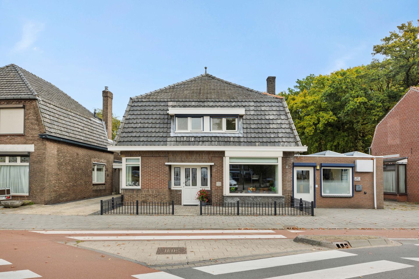 View photo 3 of Brugstraat 14