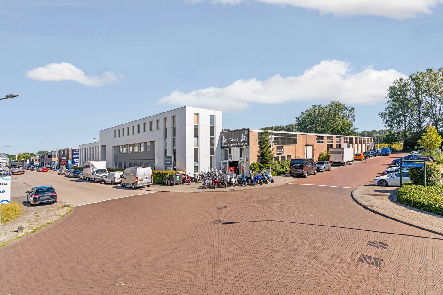 Bekijk foto 4 van Bronsstraat 9-11