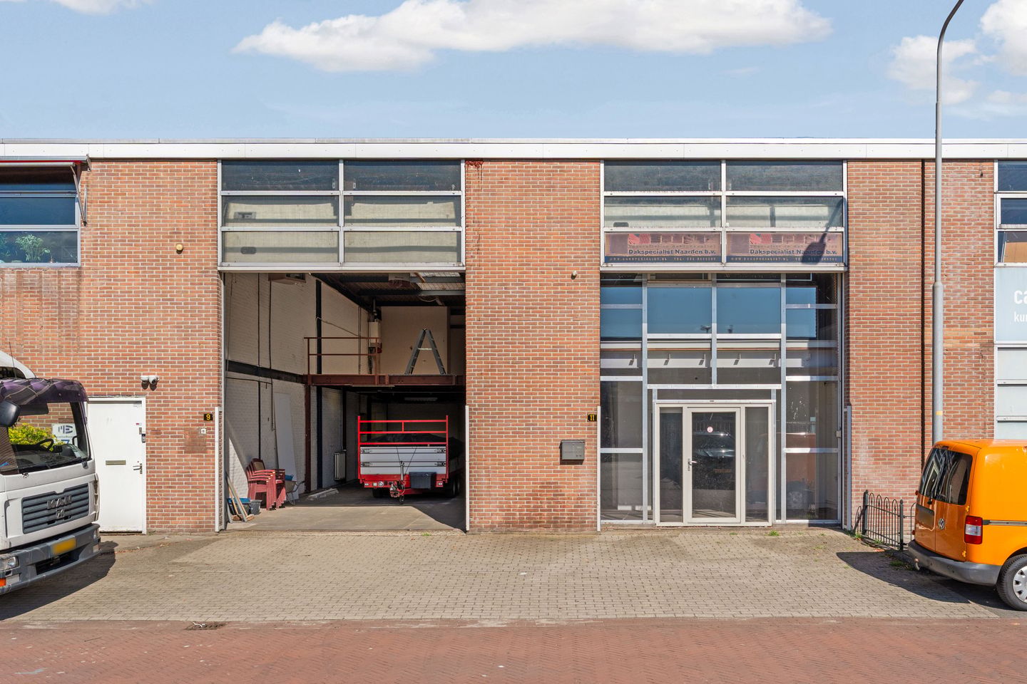 Bekijk foto 1 van Bronsstraat 9-11
