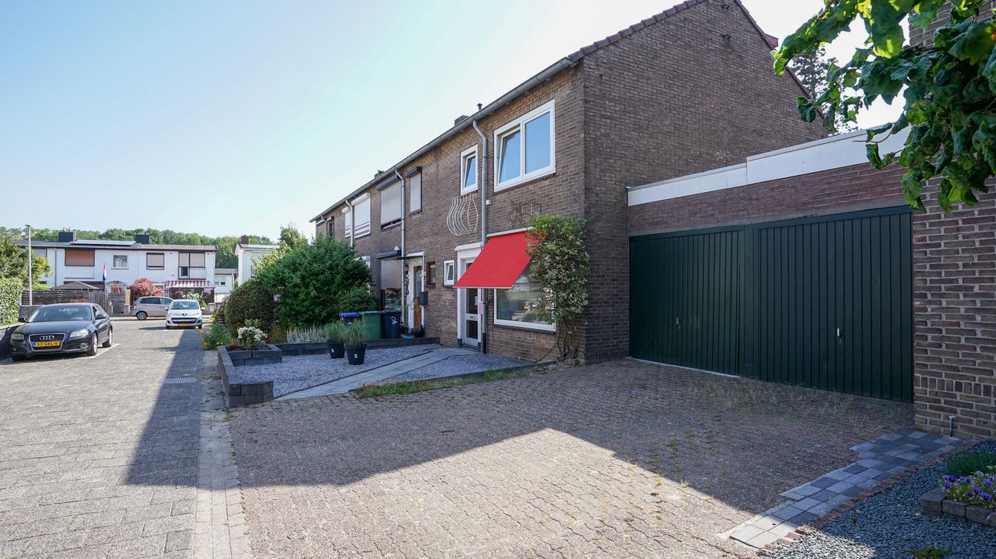 Foto 44 van Pasteurstraat 8