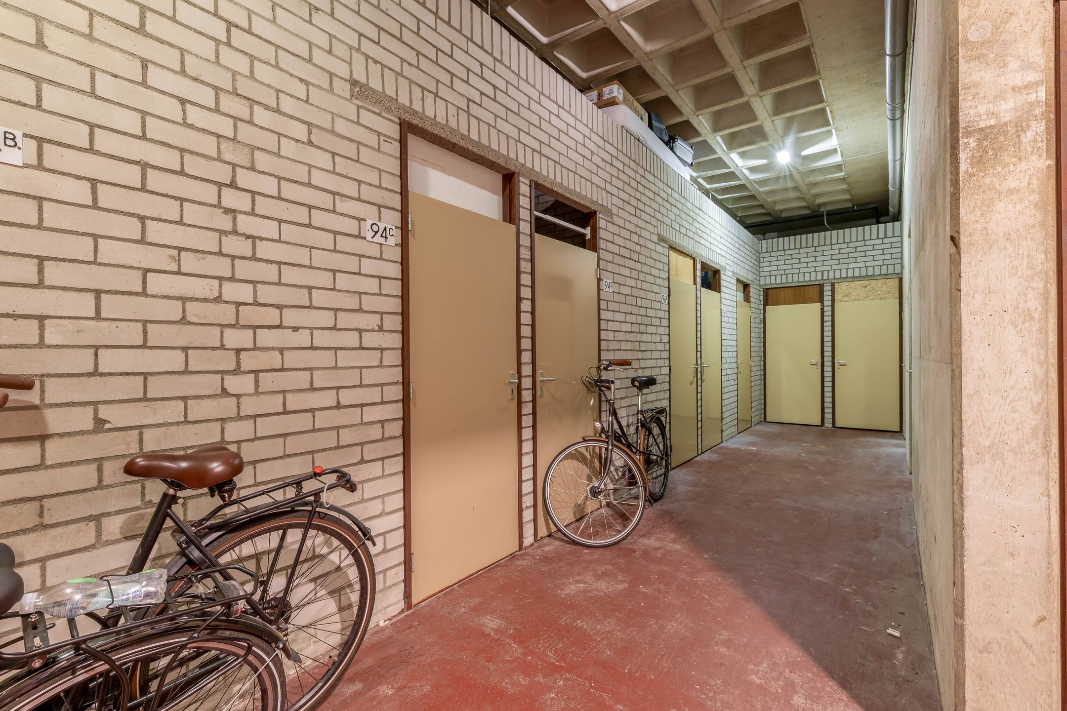 Photo 21 of Kanaalstraat 94-C