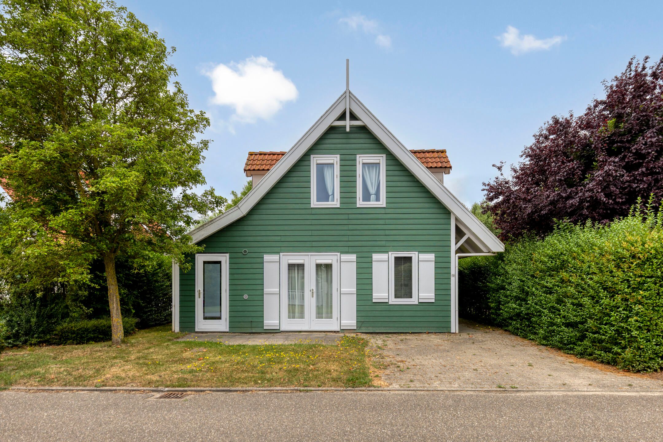 4-bedroom freehold villa in Bruinisse — photo 1 of 5