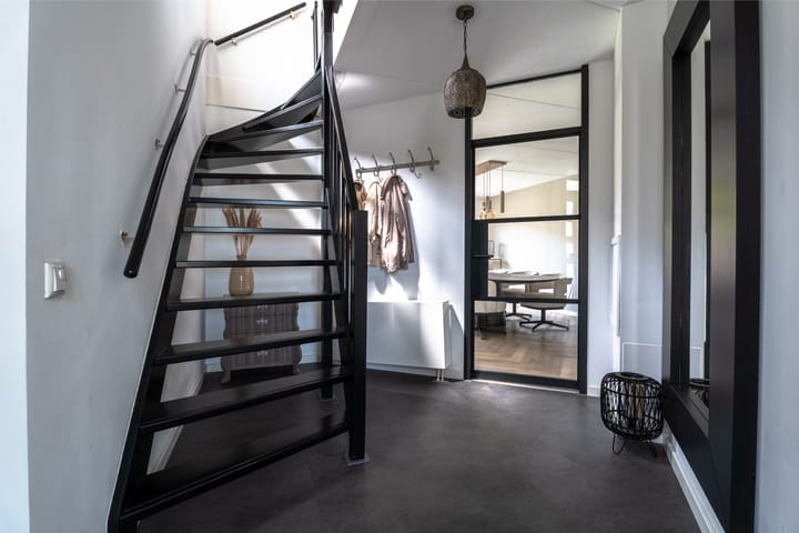 Tussenwoning te koop: Nicolaas Verschoorstraat 5, Hellevoetsluis