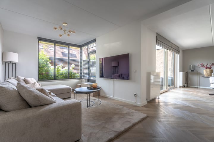 Tussenwoning te koop: Nicolaas Verschoorstraat 5, Hellevoetsluis