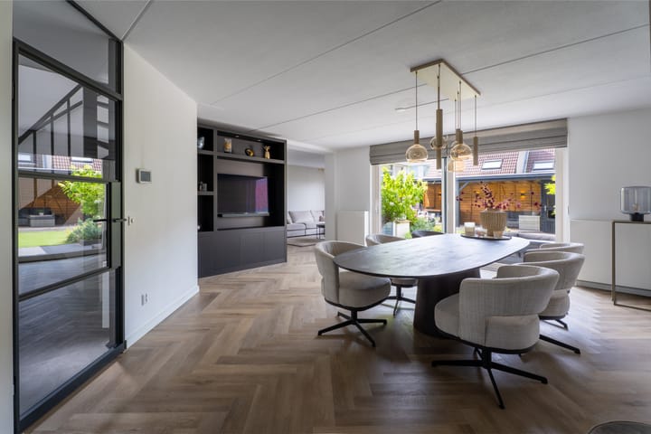 Tussenwoning te koop: Nicolaas Verschoorstraat 5, Hellevoetsluis