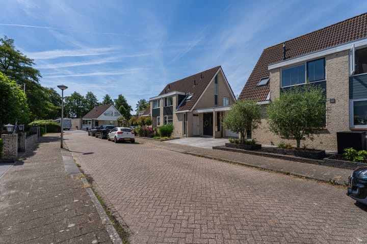 Tussenwoning te koop: Nicolaas Verschoorstraat 5, Hellevoetsluis