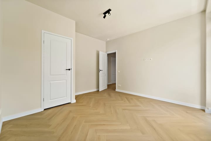 Appartement te koop: Cornelis Houtmanstraat 84, 'S-Gravenhage