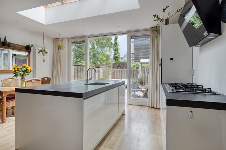 Appartement te koop: Bestevâerstraat 84H, Amsterdam