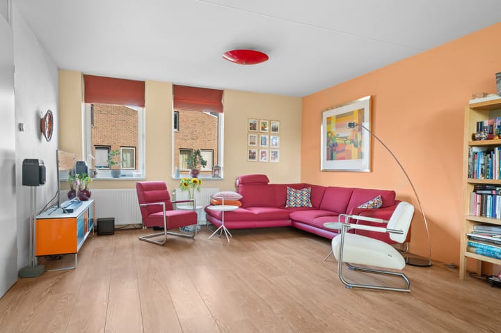 Tussenwoning te koop: Bergsingel 61, Deventer