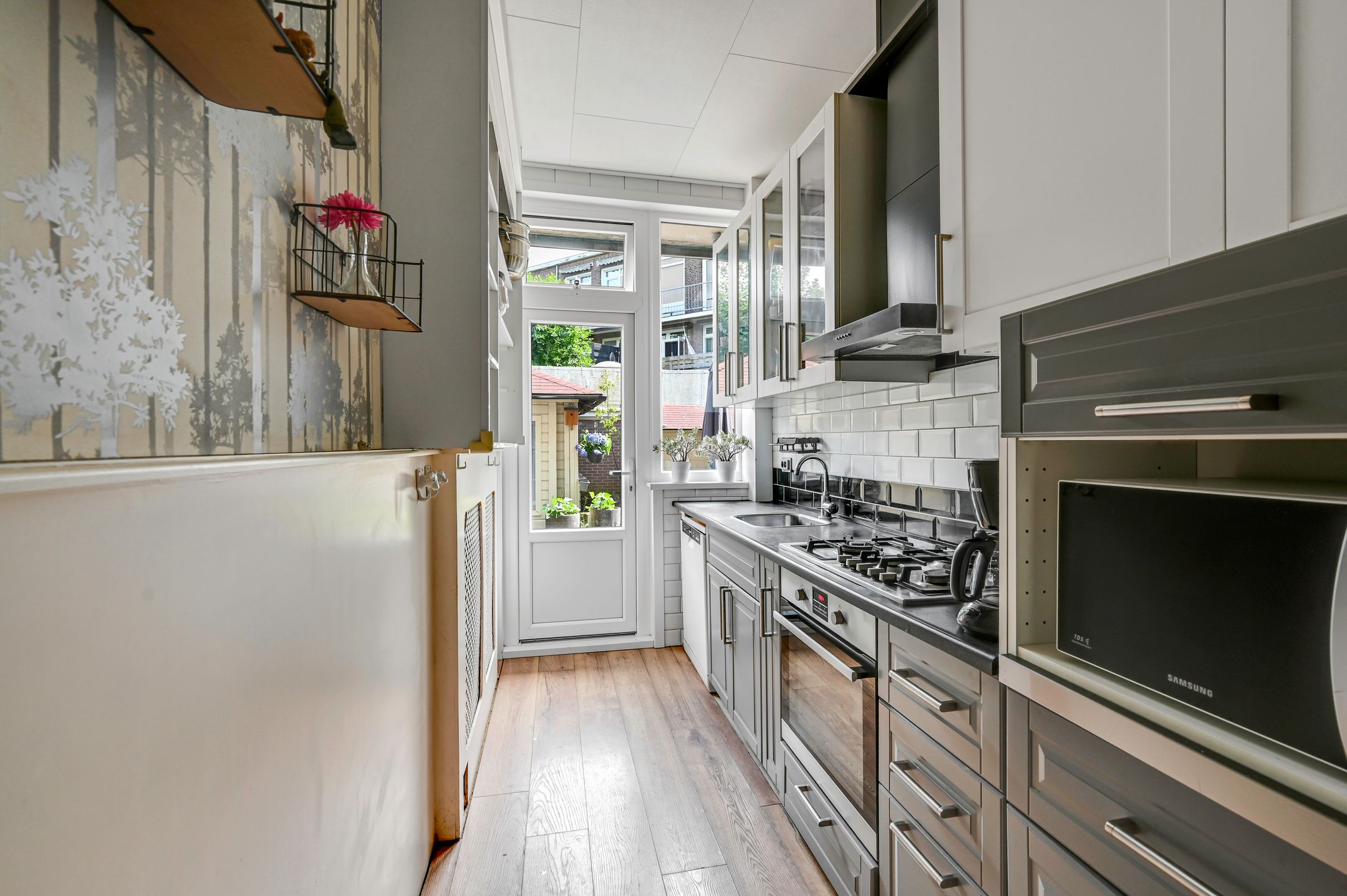 Photo 12 of Stuyvesantstraat 127