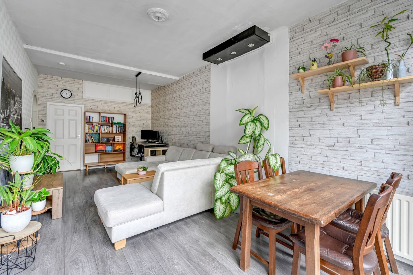 Photo 10 of Stuyvesantstraat 127