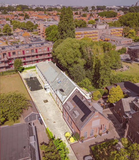 View photo 2 of Ring 15