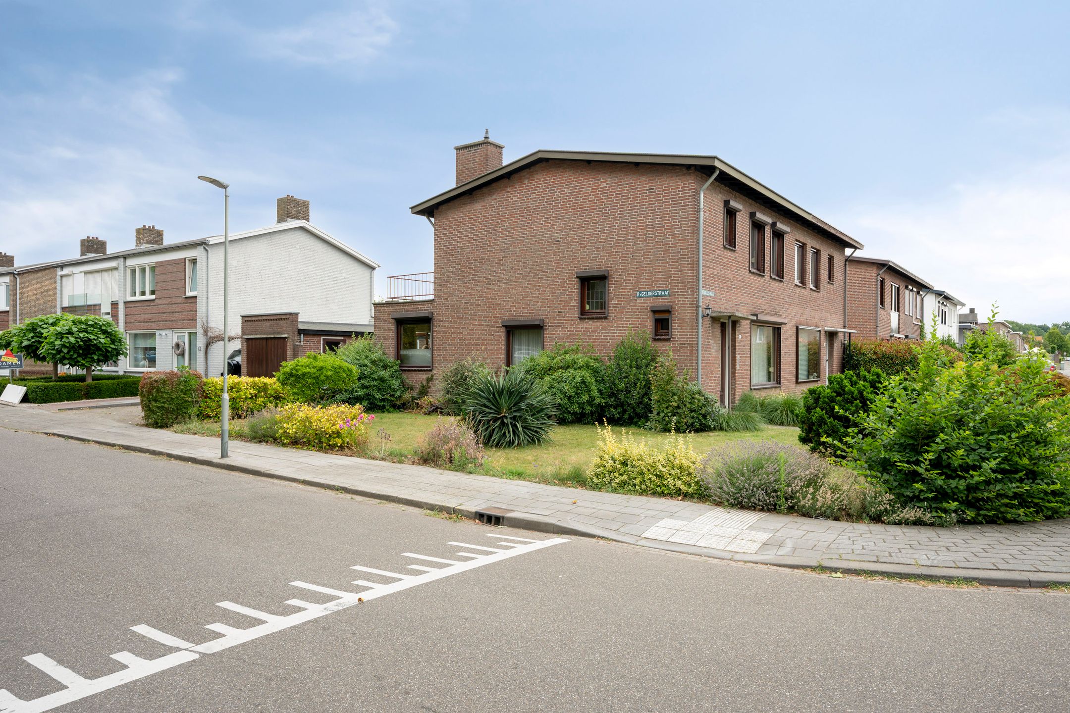 Photo 9 of Swentiboldstraat 17