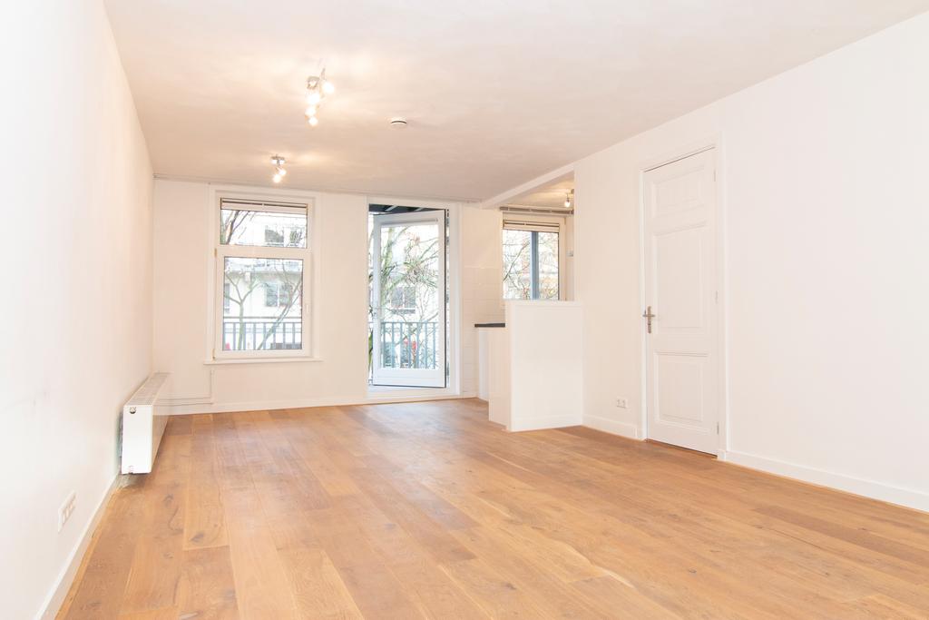 Photo 6 of Burmanstraat 29-2