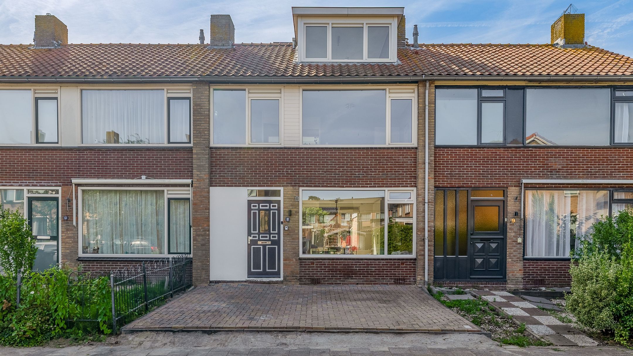 Dorpsstraat 11 