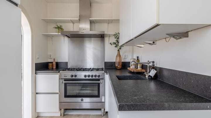 Tussenwoning te koop: Dorpsstraat 11, Zegveld