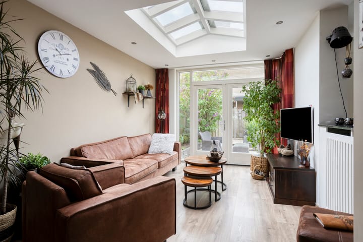 Tussenwoning te koop: Meeuwenlaan 11, Made