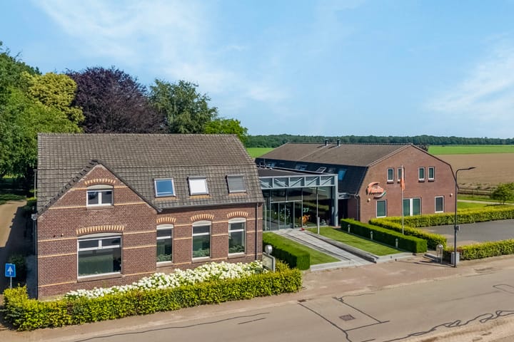 Deputé Petersstraat 27, Oirlo