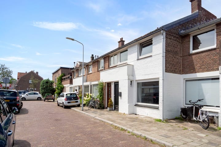 Tussenwoning te koop: Prins Hendrikstraat 41, Voorburg