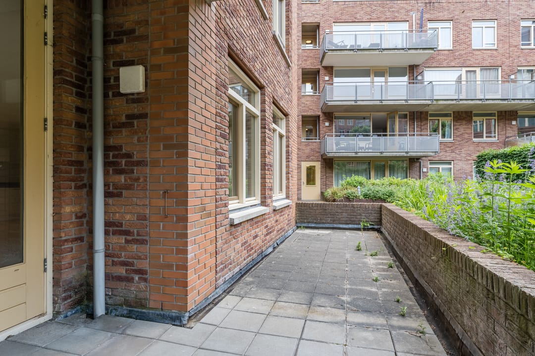 Photo 13 of Louise Henriëttestraat 103