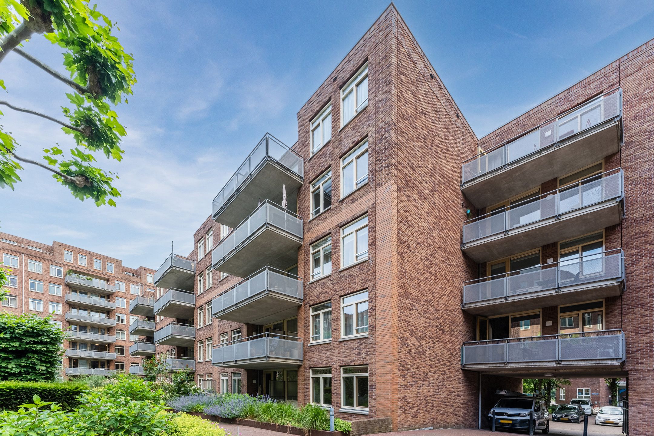 Photo 15 of Louise Henriëttestraat 103