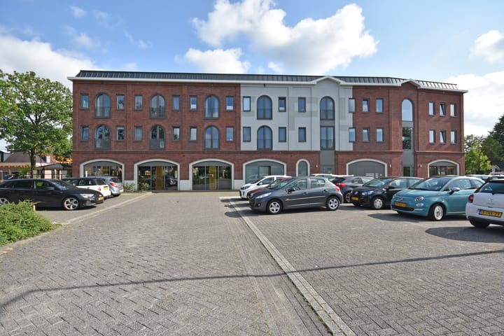 Appartement te koop: Jonkheer Hobbe Baerdt van Sminiaplein 23, Burgum