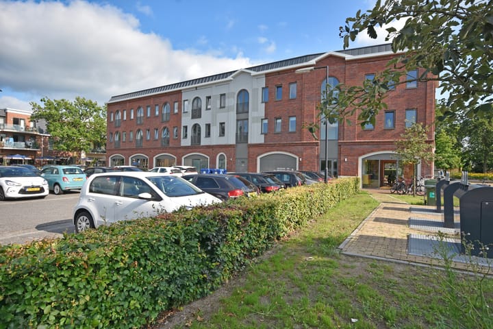Appartement te koop: Jonkheer Hobbe Baerdt van Sminiaplein 23, Burgum