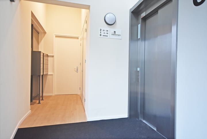 Appartement te koop: Jonkheer Hobbe Baerdt van Sminiaplein 23, Burgum