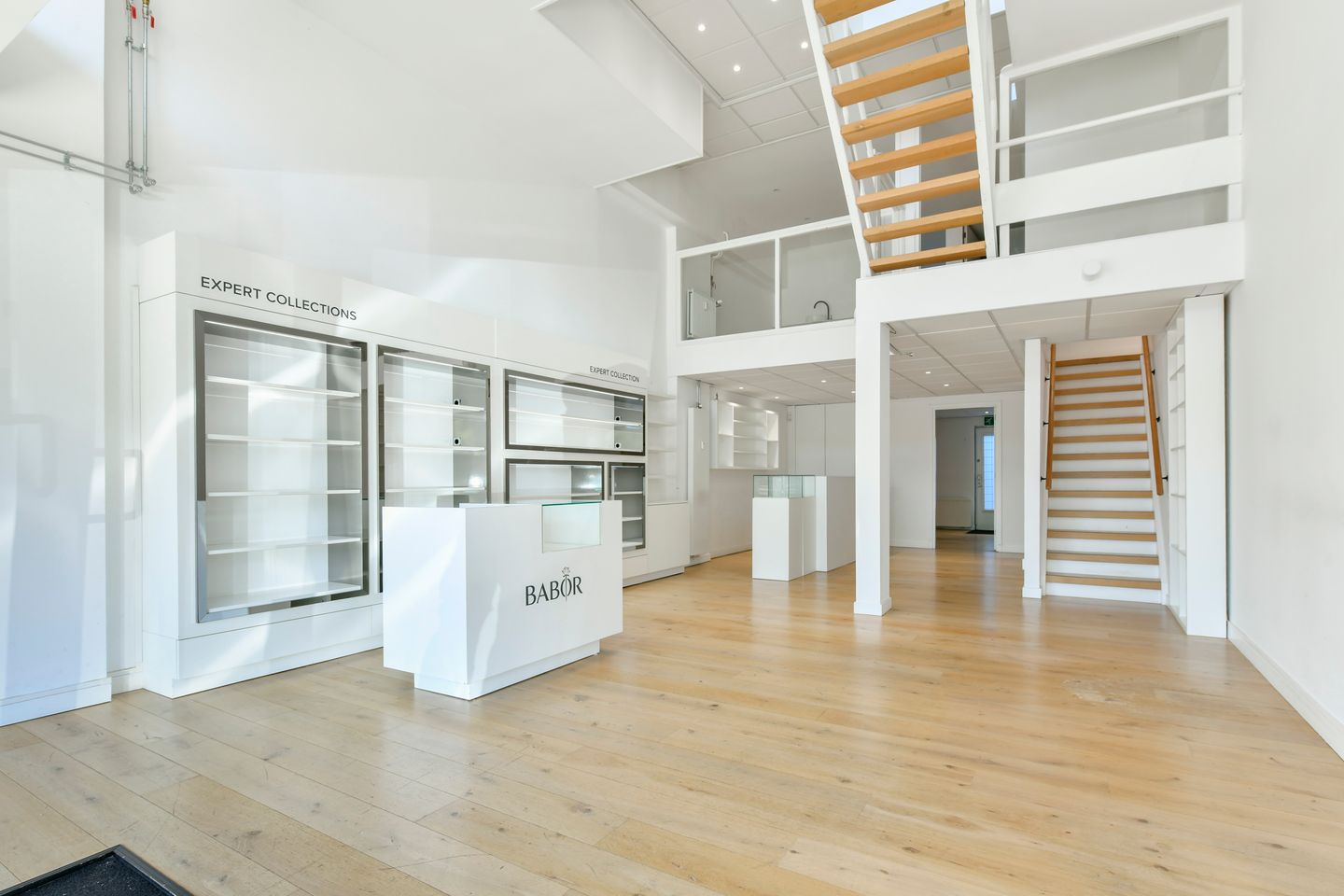 Bekijk foto 3 van Kostverlorenhof 103