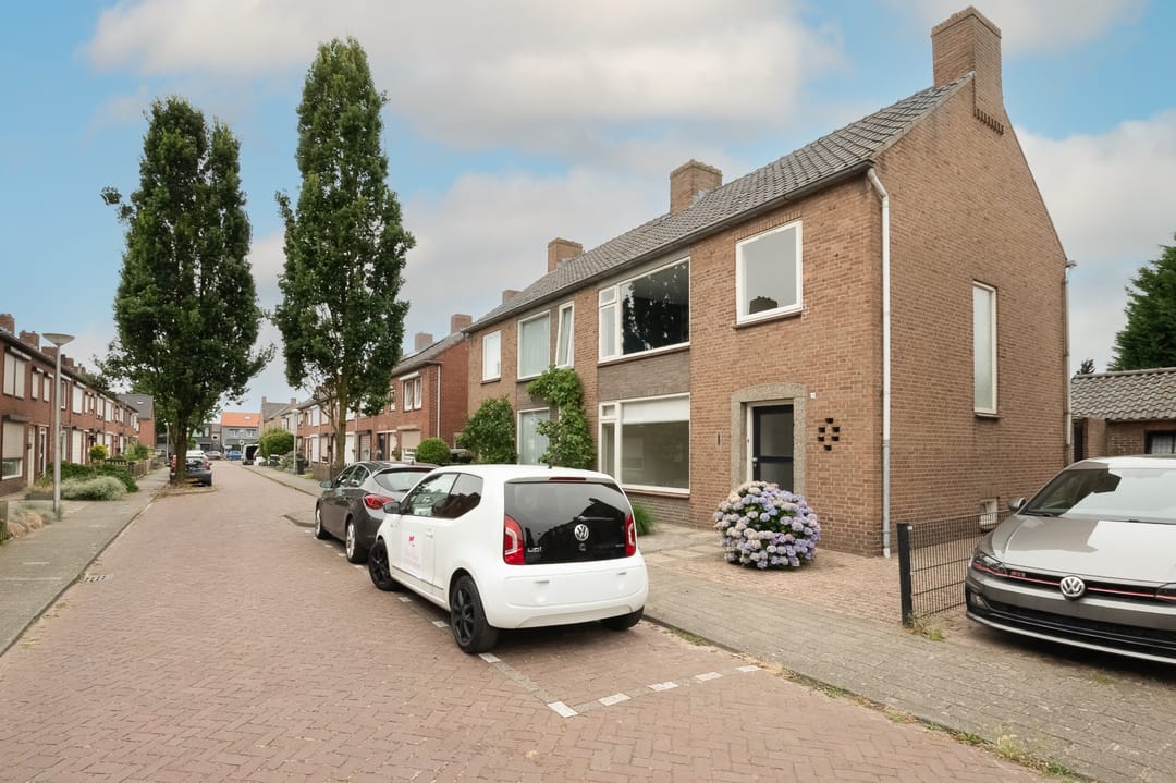 Photo 41 of Europastraat 19