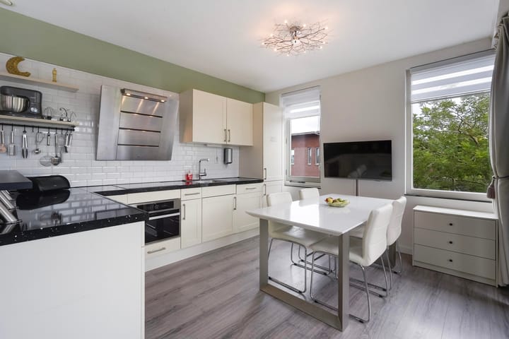 Appartement te koop: Van der Hoogenhof 3, 'S-Gravenhage