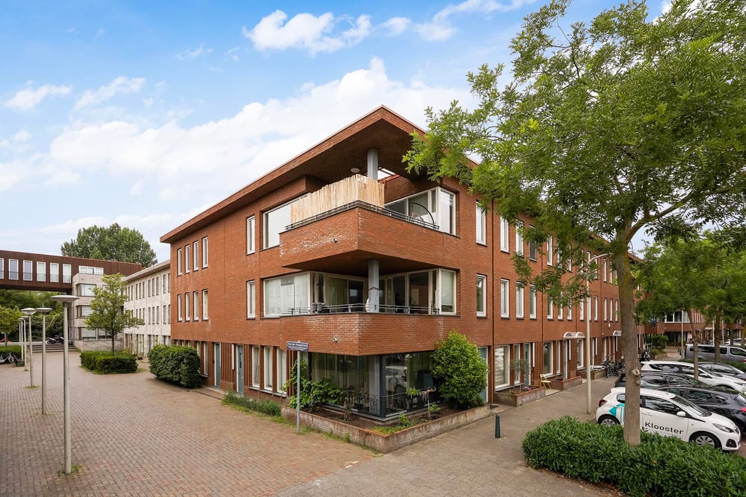 Foto 1 van Van der Hoogenhof 3