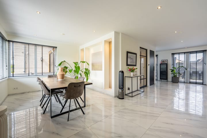 Vrijstaande woning te koop: Nobellaan 45, Almere